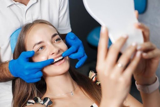 Smile Makeovers: Enhancing Aesthetics With A Cosmetic Dentist